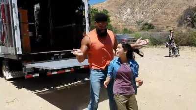 Good luck finding anything cuter than this interaction between Jenna and a man of 6’8” and 343 lbs.