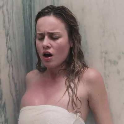 Brie Larson cumming in the shower