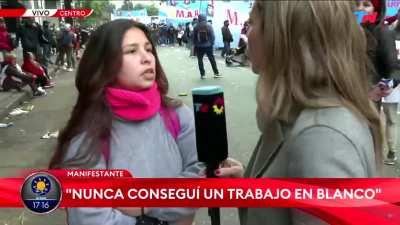 Para los que quieran ver todo el contexto: El resto de la entrevista a la mujer en la marcha que postearon ayer