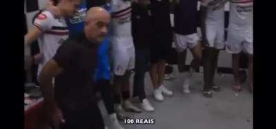 Olha só a preleção do time do Santa Cruz antes do jogos KKKKKKKKKKKKKKKKKKKKKKKKK