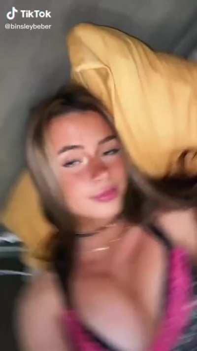 She's so fucking sexy