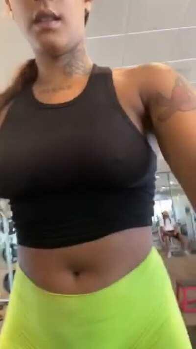 Mizztwerksum gym 👑🍑💚💚💚