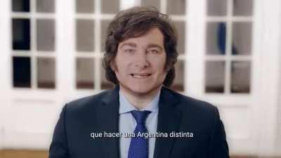 La ceja de Milei se quiere independizar