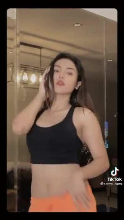 Sanya Lopez Tiktok✨️