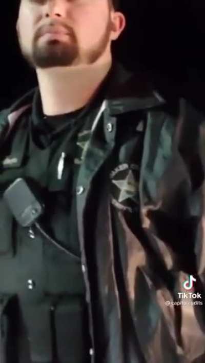 Guy gets detained for ordering fast food and eating it in the parking lot