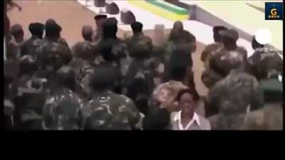 川普给南非总统看的视频内容是否是真实的？