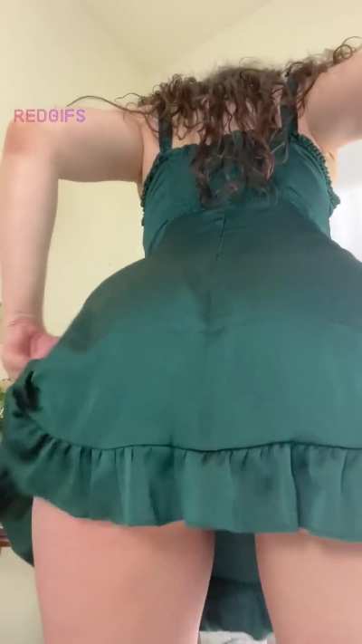 I prefer no panties under my dresses