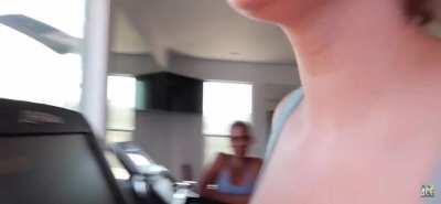 Damm I could watch this all day