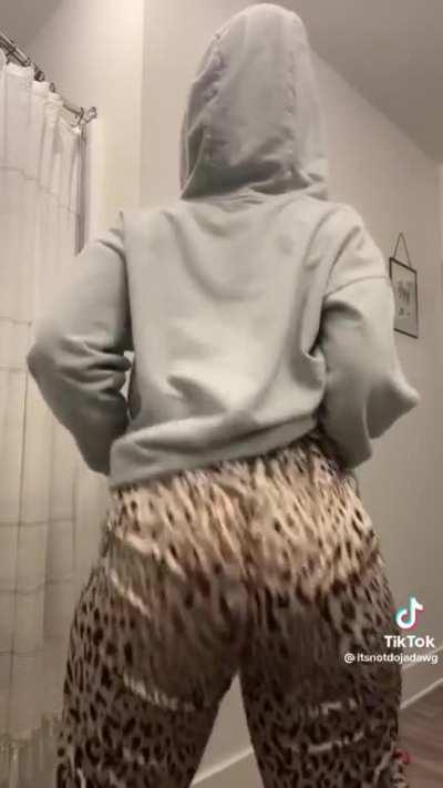 Soft & Jiggly No.573😍🍑