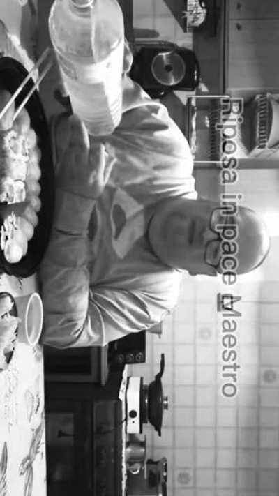 Salve a tutti, oggi e ieri ho voluto fare un lavoro molto particolare che mi è costato ben 4 ore della mia vita tra prendere video ed effetti speciali, sto parlando del glow up di YouTube Italia, (idea e audio presa da Wayo Wayo, solo che io ho cambiato e