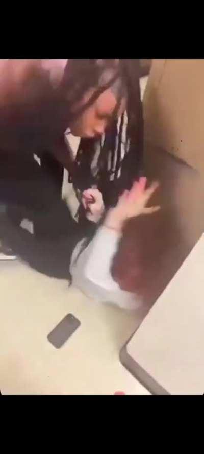 White hoodie kept saying she wanted to fight 