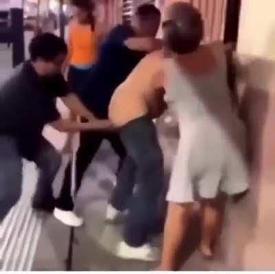 el vecino santiagueño en las peleas.