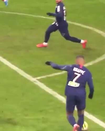 I saw this video of Neymar & Mbappe. It was too funny not to post.