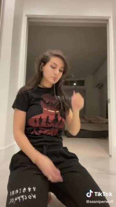 Look at that tasty booty!