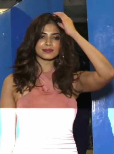 Malavika Mohanan armpit.