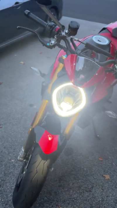 Welp, I did it, say hello to my new Monster SP