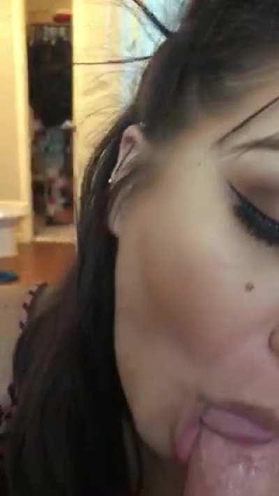 Who wants to be next 💦🤤 btw my OF is free 😘