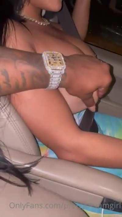 I got every bitch you wanna see in premium!! No more having to spend so much money on one bitch