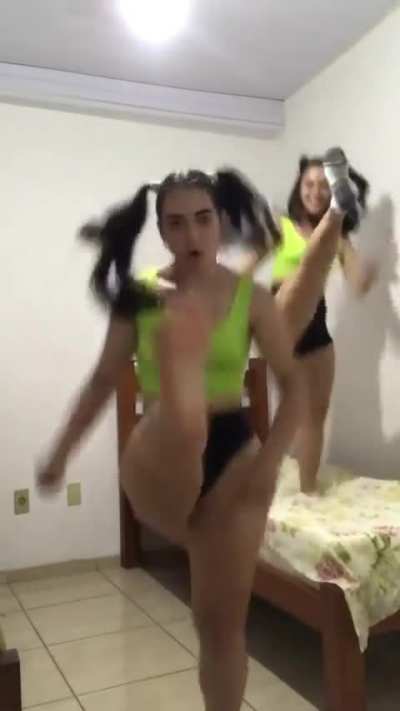 E aí, a da direita ou da esquerda?