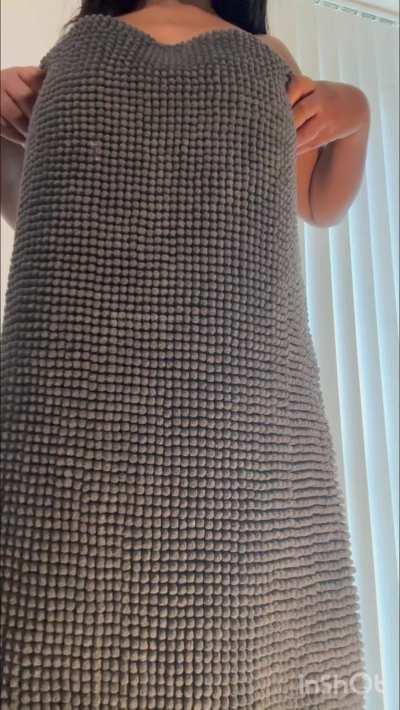 If you like curvy black women, here I am. Iâm shaped like a coke bottle.