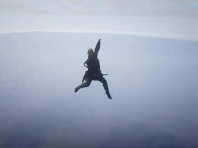 Playing rdr online solo be like.