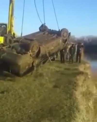 Make sense to leave her there until spring. 🐟🐟🐟...!!