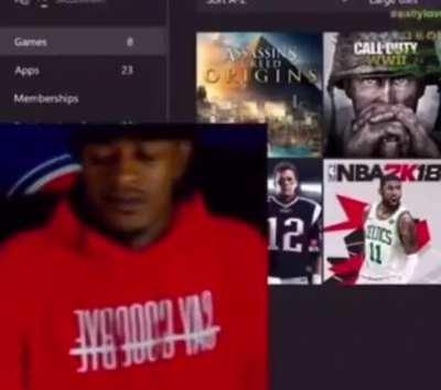 im in tears nigga almost broke his neck biting that chicken 😭