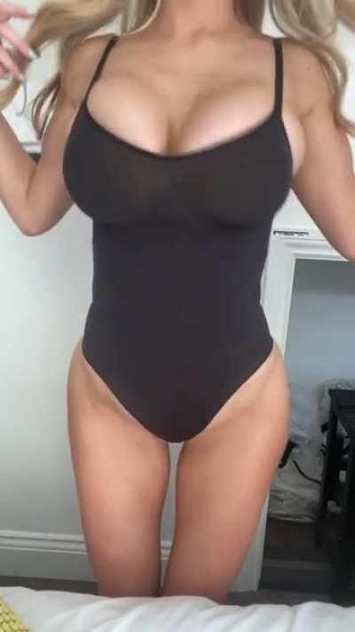 This is for everyone who loves bouncy G cups! 😇