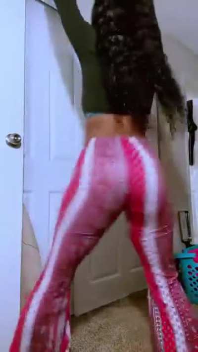 Black girl twerking in flare pants