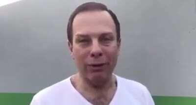 Você que esta lendo ,sim você mesmo! Você é corno não morcego , vá dormir ela esta com outra