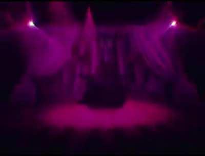 Porque suena musica de Boss?