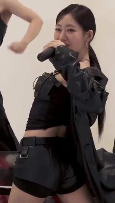 KISS OF LIFE - Julie 🥵