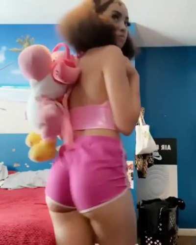 Got alot of goldiegiacomo