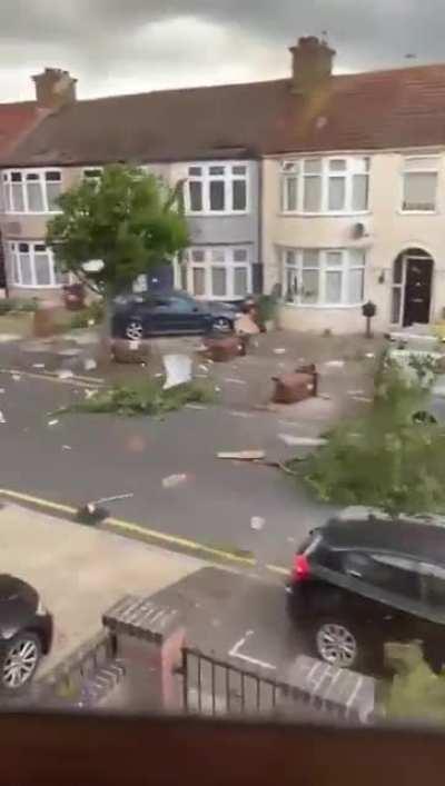 Tornado like settings in Barking today