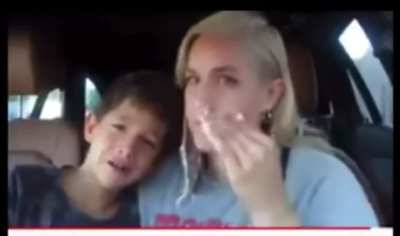 Family Youtuber forces child to pose for a thumbnail while he's crying