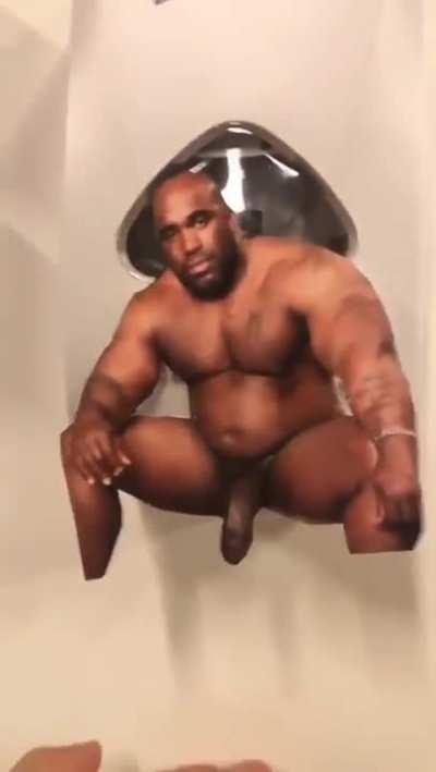 man i want that liquid soap dispenser!