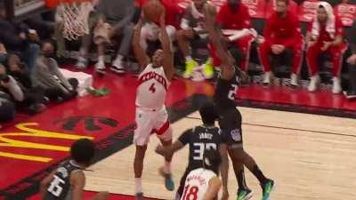 [Highlight] Scottie Barnes blocks Damian Jones and finishes with the slam off the pass from Watanabe. On the next play, Barnes gets up to block Haliburton's layup!