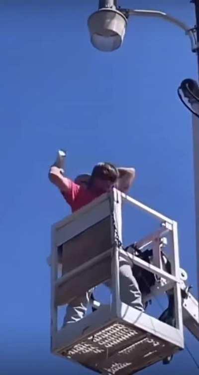 Где лучшие тусовки? У нас в люльке.