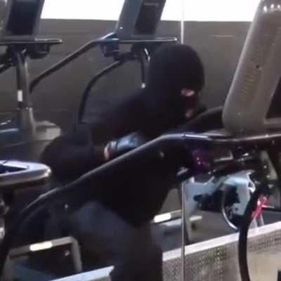 Youtubers entrenando para mudarse a Andorra 😱