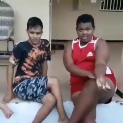 POV: your in 2018 royale high and emma and emily are gossiping about you about being poor: