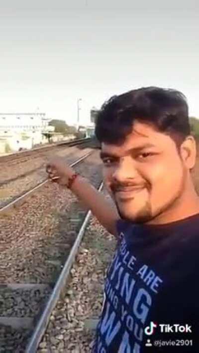 WCGW Taking a selfie with a train?