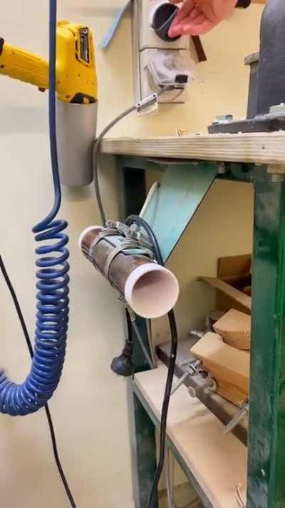 To put a grip on the bat