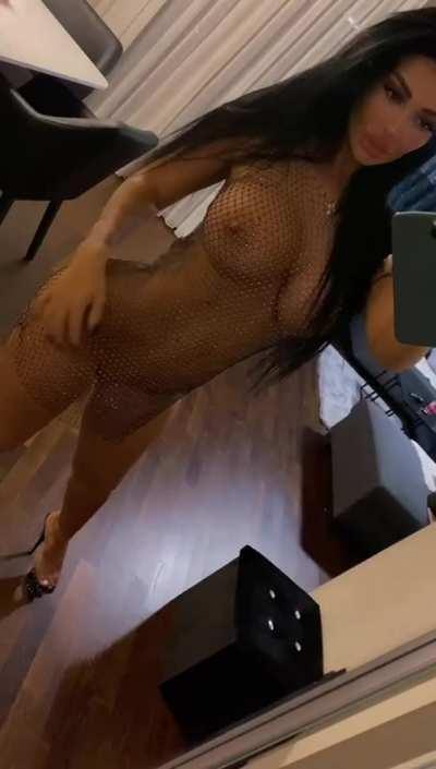 Anyone here who appreciates fake tits?