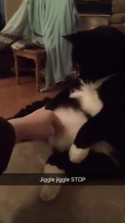 Чуть ниже, женщина.