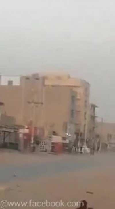 Civillians  observe fighting between RSF and Sudanese Army. location:  Jabra - Khartoum 