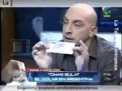 Tomás Bulat explica de manera llana y sencilla por qué a los argentinos nos obsesiona el dólar.