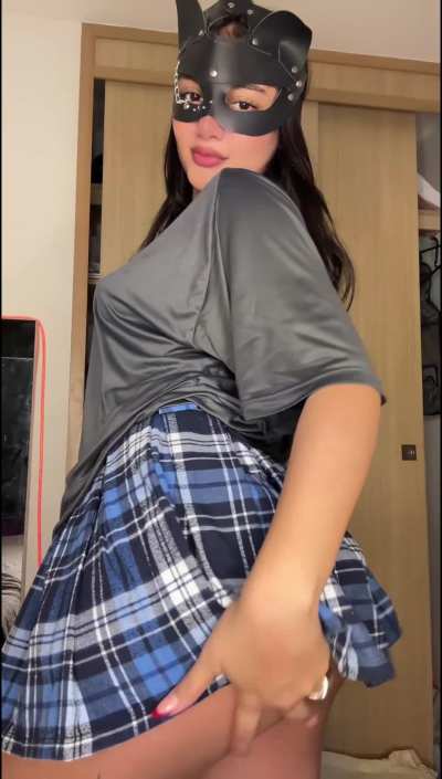 Get behind me so I can squeeze my legs together while you fuck me!