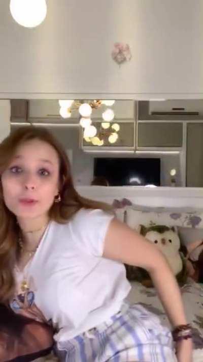 LariManoela - Video #0576