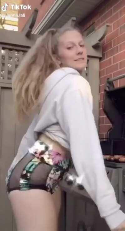 Gooba Ass Shaking - Compilation (Part 1)