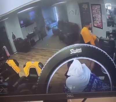 Shooting in barber shop😮‍💨😳